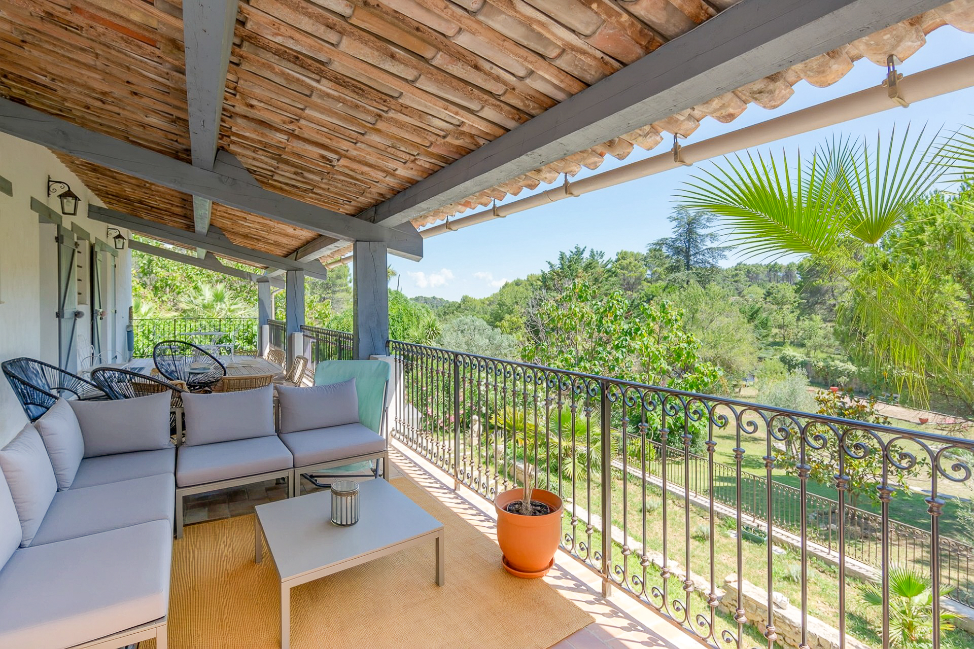 Aménagement virtuel d’une terrasse pour mise en valeur extérieure